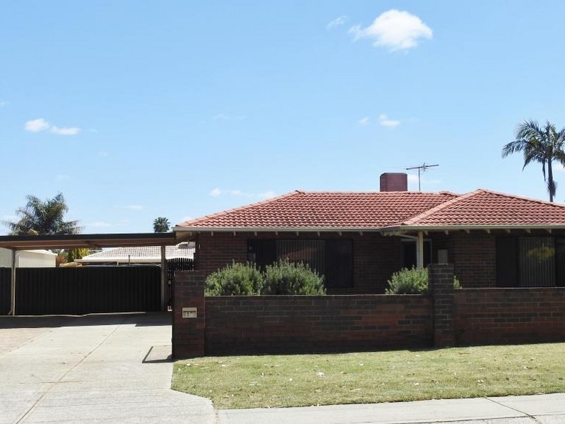 16 Ilex Way, Forrestfield WA 6058