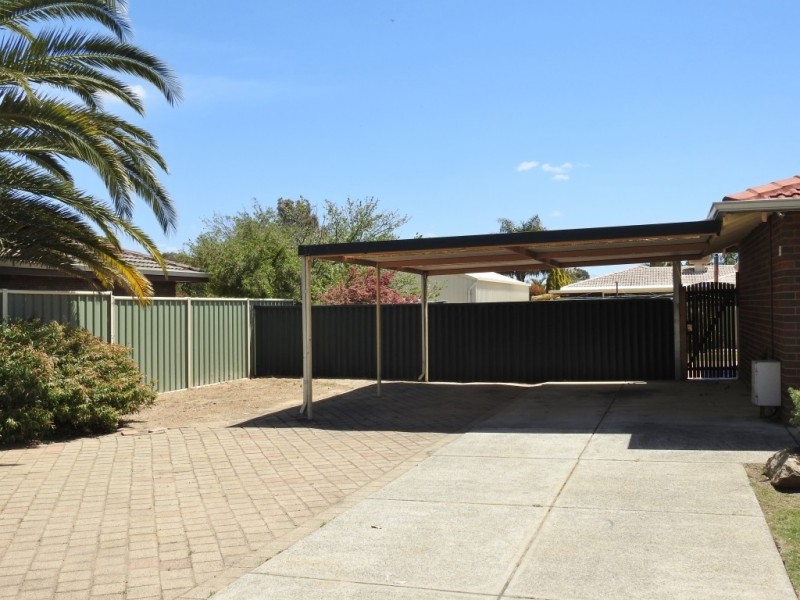 16 Ilex Way, Forrestfield WA 6058