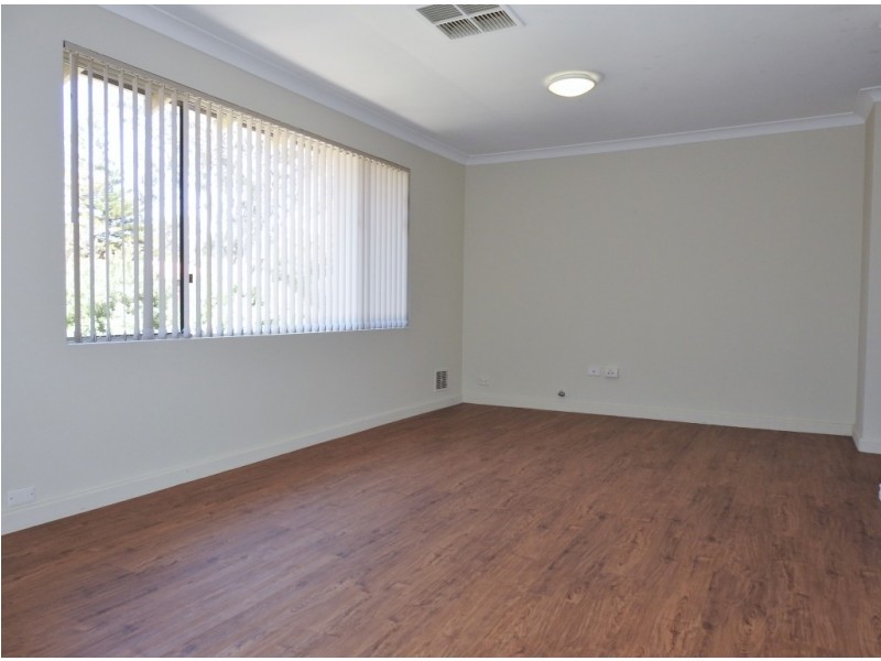 16 Ilex Way, Forrestfield WA 6058