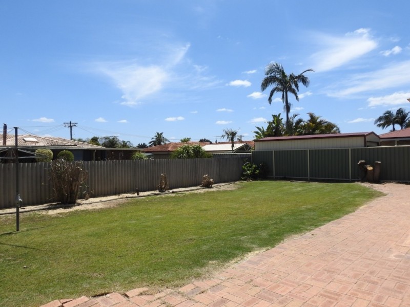 16 Ilex Way, Forrestfield WA 6058
