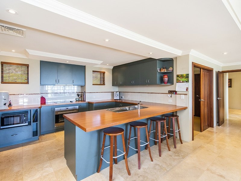 17 Ford Road, Lesmurdie WA 6076