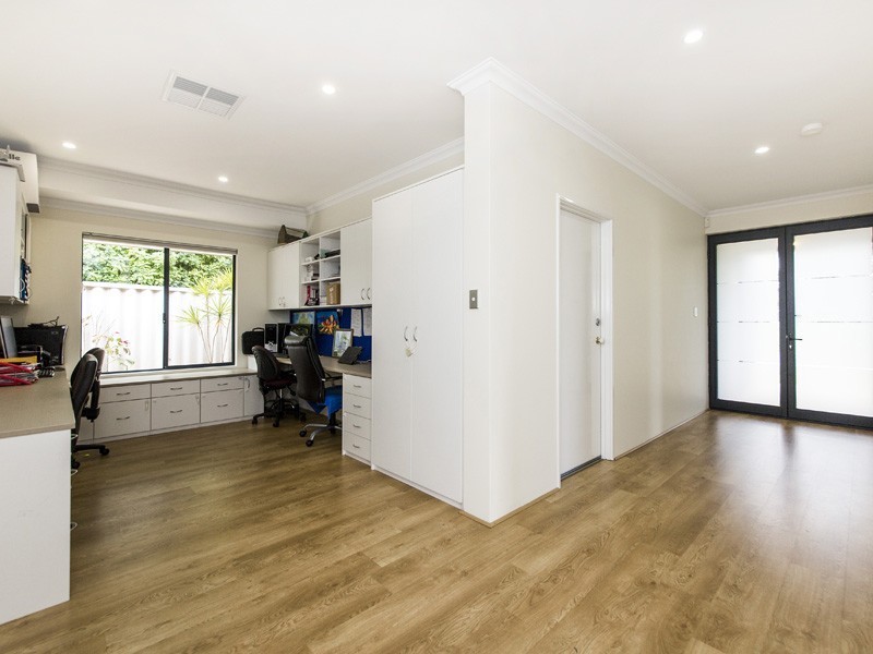 21 Jeanhulley Road, High Wycombe WA 6057
