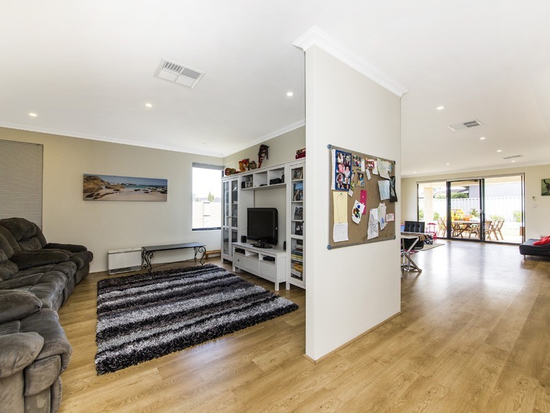 21 Jeanhulley Road, High Wycombe WA 6057