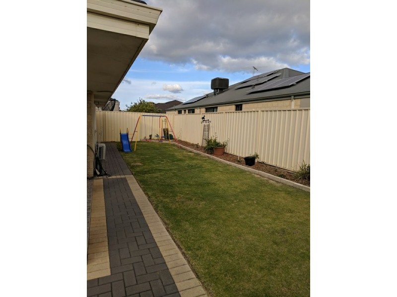 12 Quokka Street, Wattle Grove WA 6107