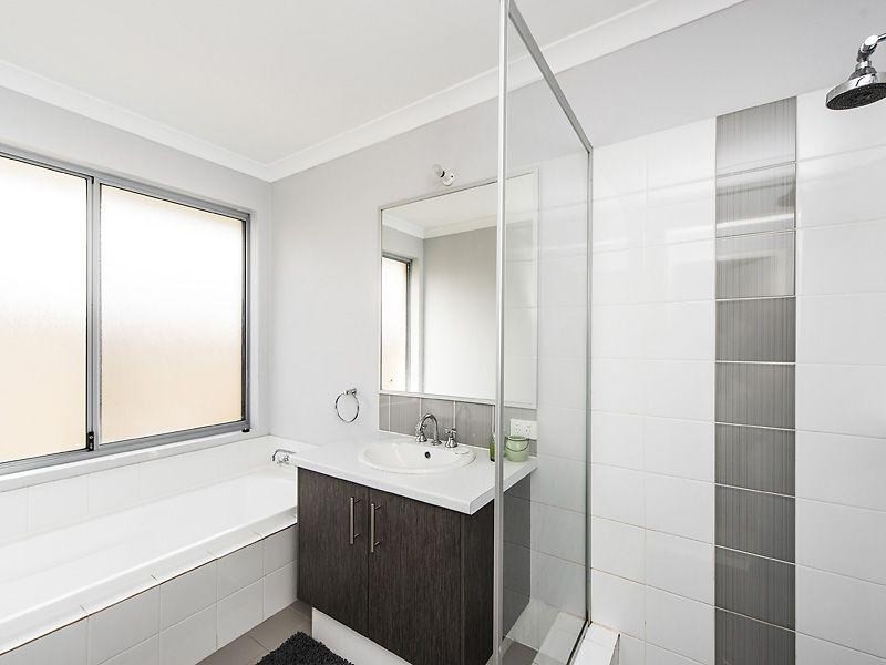 21 Bluebell Avenue, High Wycombe WA 6057