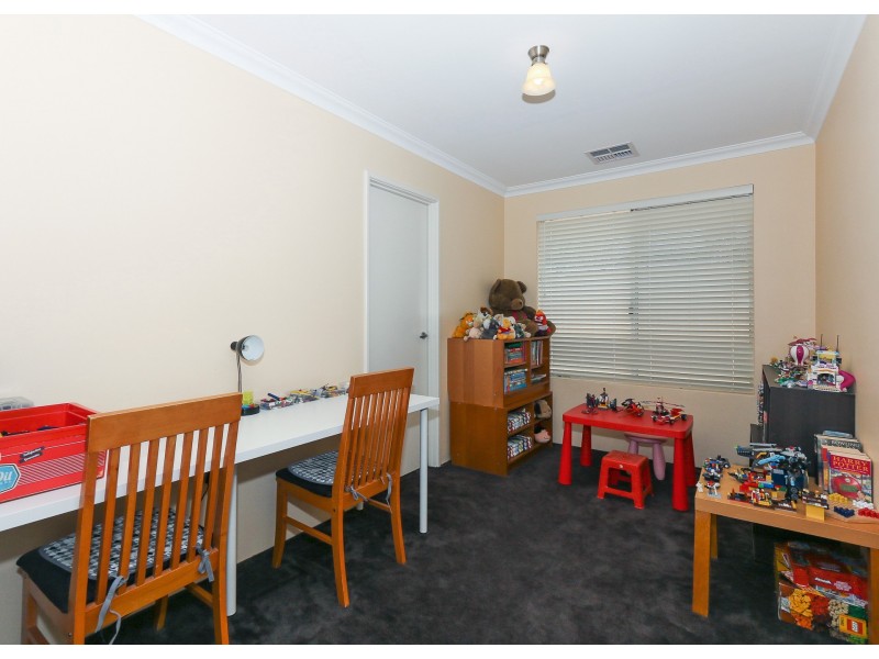 12 Delta Street, Wattle Grove WA 6107