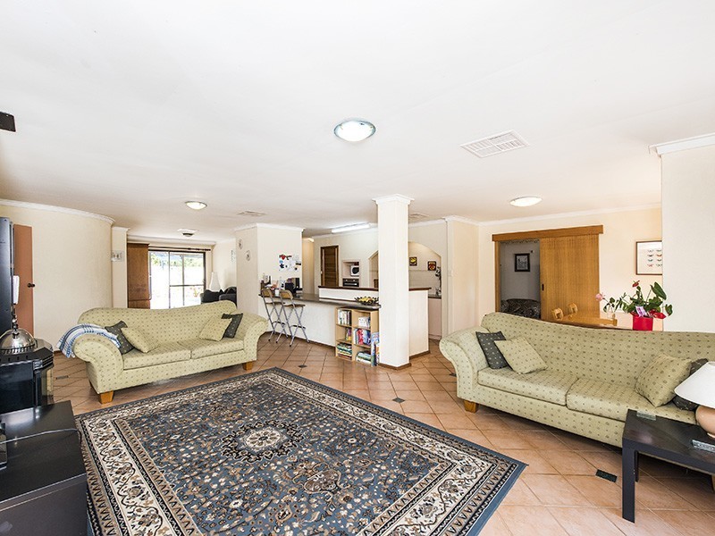 8 Wallaba Way, Lesmurdie WA 6076