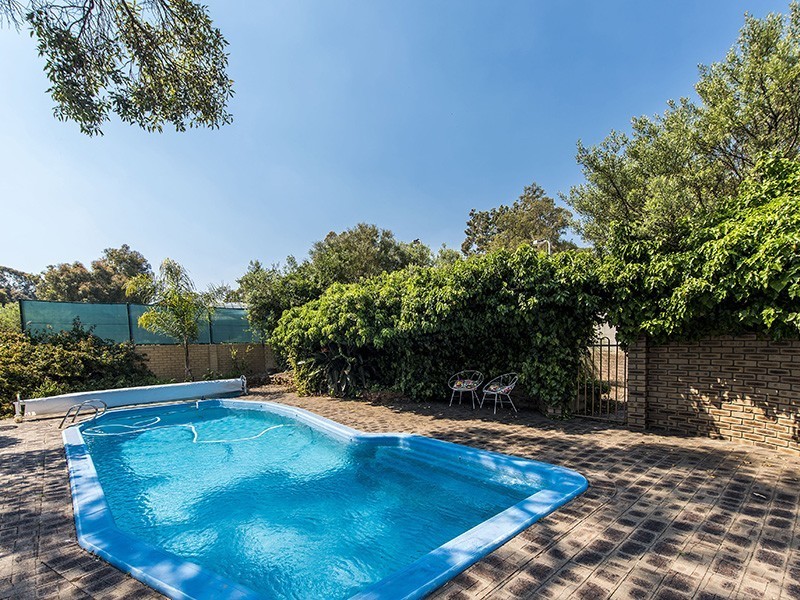 8 Wallaba Way, Lesmurdie WA 6076