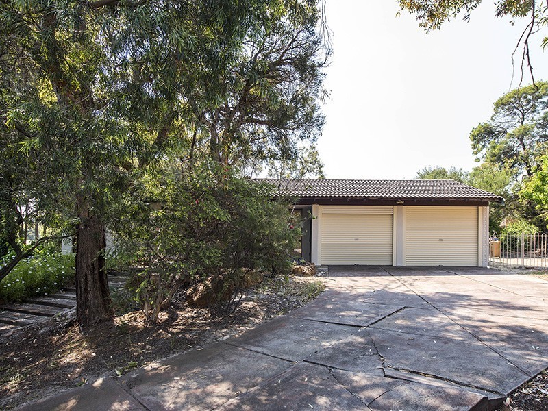 8 Wallaba Way, Lesmurdie WA 6076