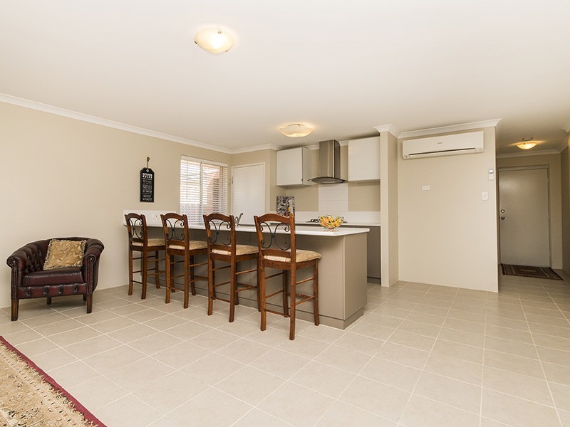 4 Pimelea Street, Maida Vale WA 6057