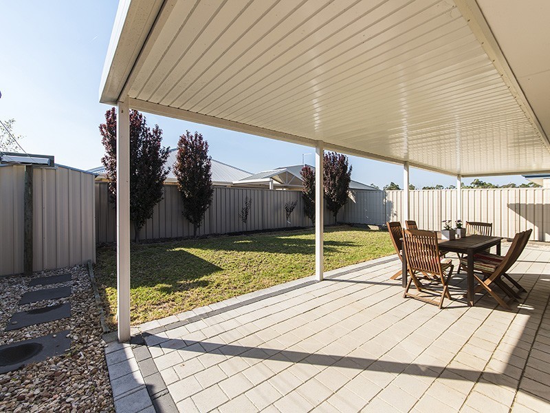 4 Pimelea Street, Maida Vale WA 6057