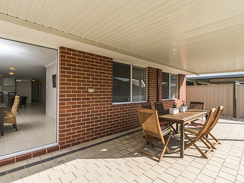 4 Pimelea Street, Maida Vale WA 6057