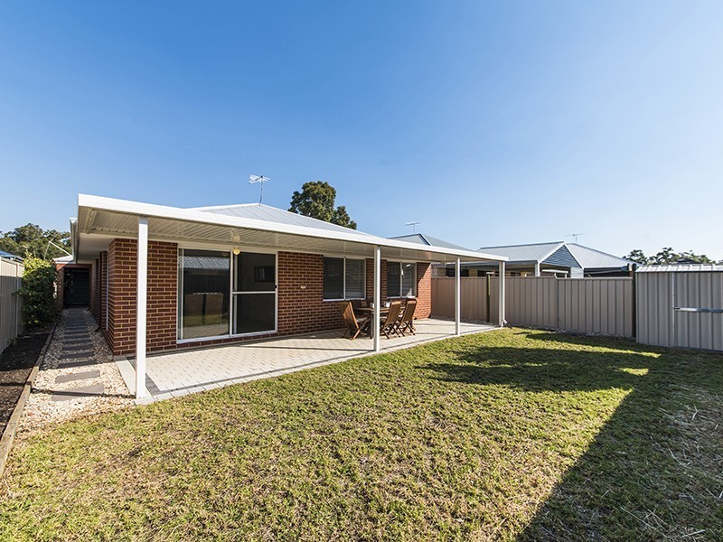 4 Pimelea Street, Maida Vale WA 6057