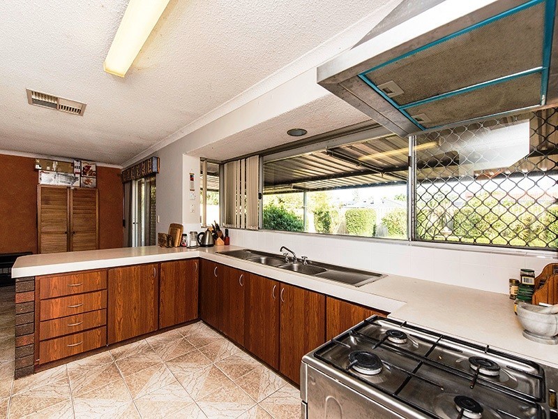 8 Meda Court, Gosnells WA 6110