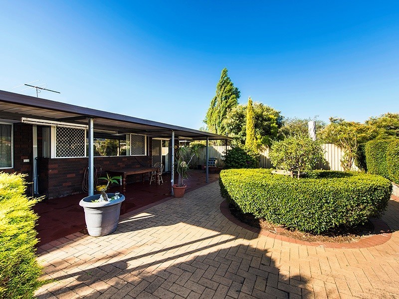 8 Meda Court, Gosnells WA 6110