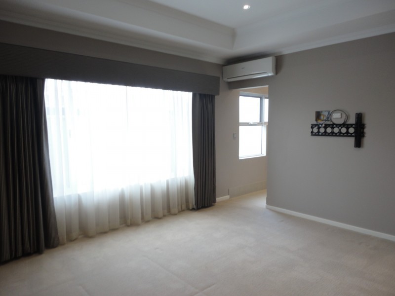 112 Piara Drive, Piara Waters WA 6112