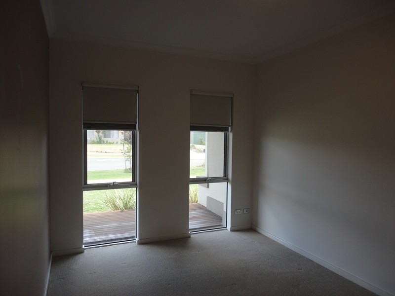 112 Piara Drive, Piara Waters WA 6112