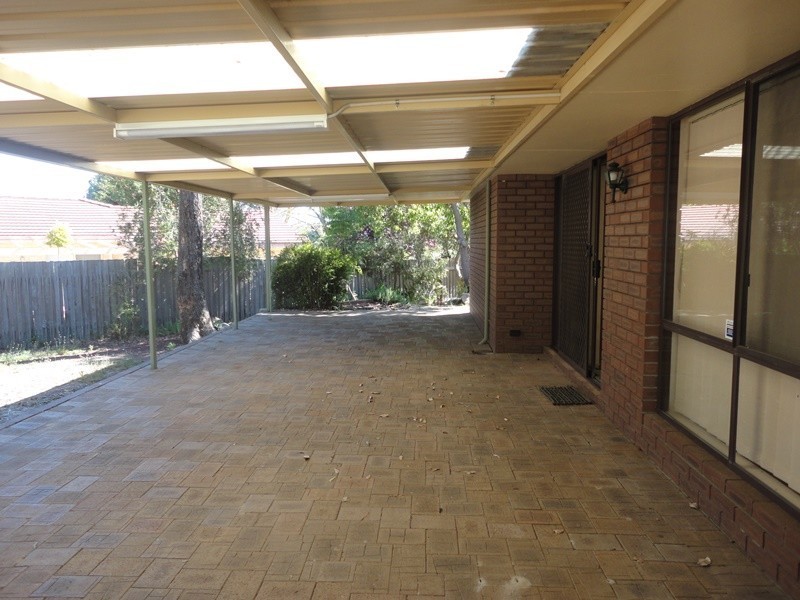 1 Wallis Lane, Lesmurdie WA 6076