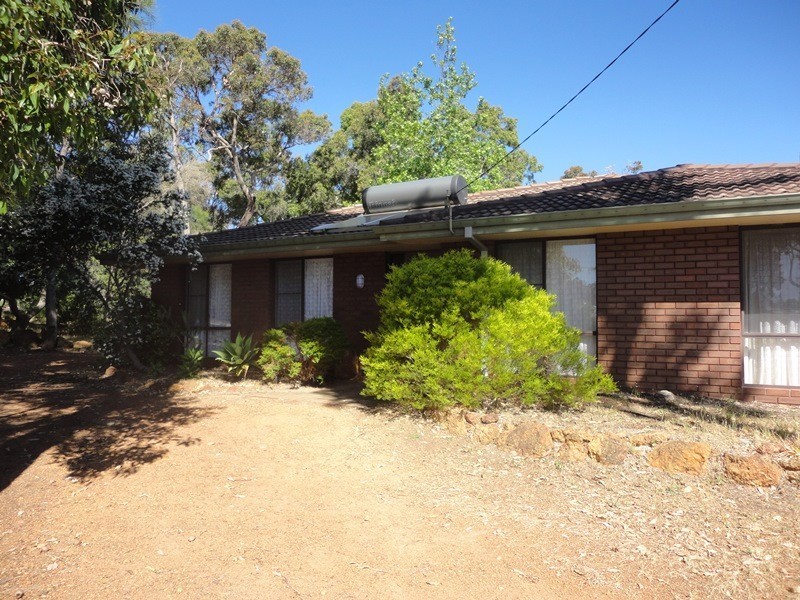1 Wallis Lane, Lesmurdie WA 6076