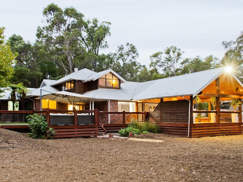 109 Kawina Road, Bickley WA 6076