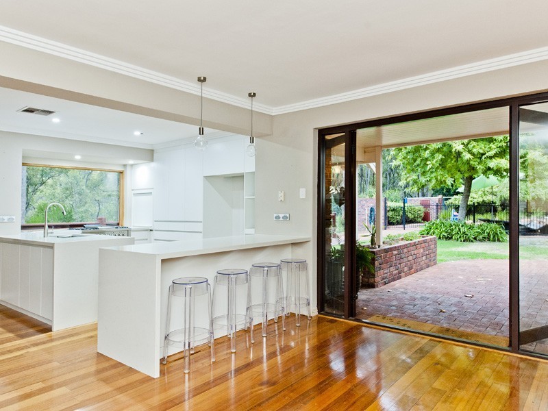 109 Kawina Road, Bickley WA 6076