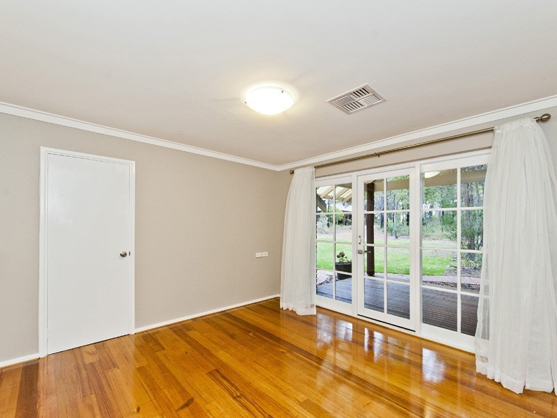 109 Kawina Road, Bickley WA 6076