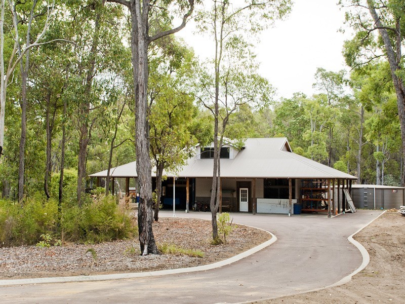 109 Kawina Road, Bickley WA 6076