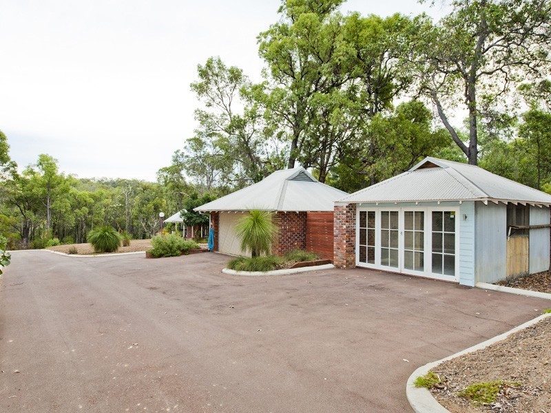 109 Kawina Road, Bickley WA 6076
