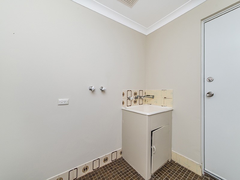9 Moira Avenue, Forrestfield WA 6058