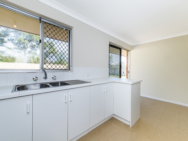 9 Moira Avenue, Forrestfield WA 6058