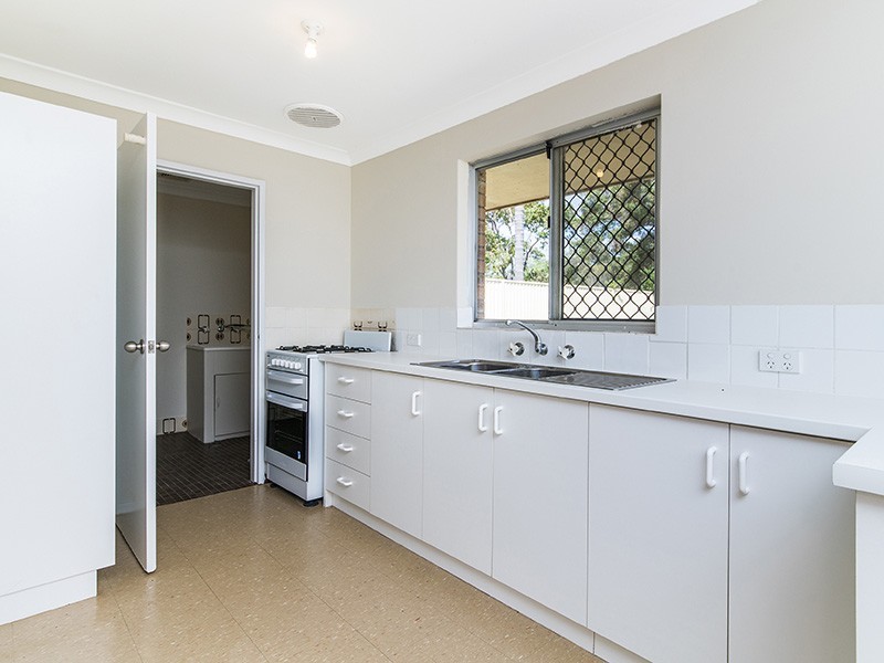9 Moira Avenue, Forrestfield WA 6058