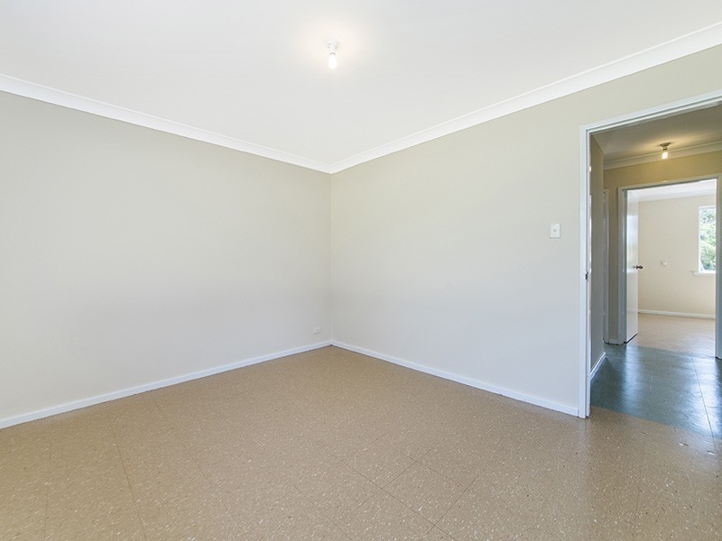 9 Moira Avenue, Forrestfield WA 6058