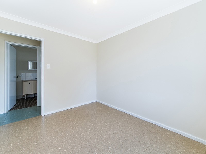 9 Moira Avenue, Forrestfield WA 6058