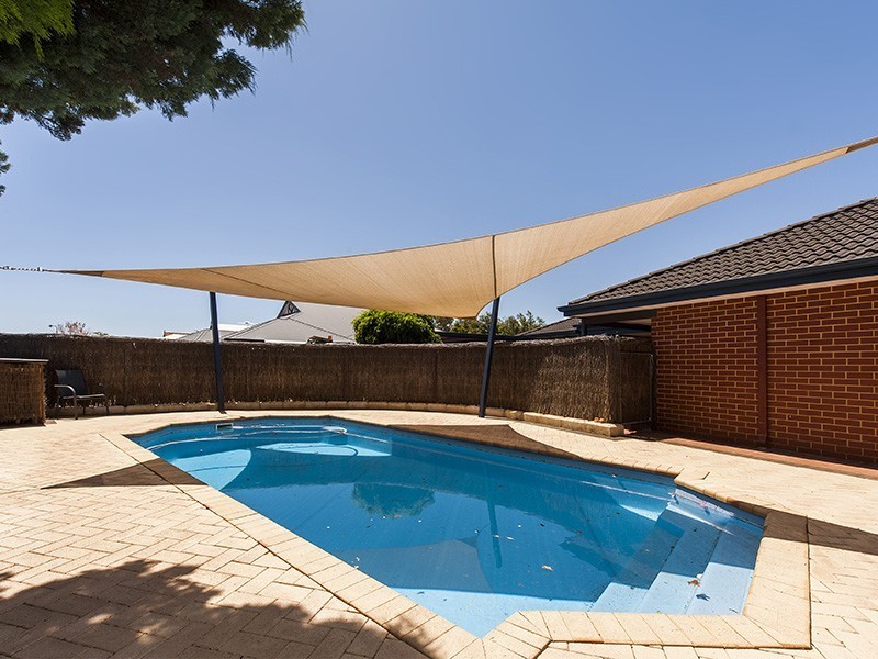 22 Winton Crescent, High Wycombe WA 6057