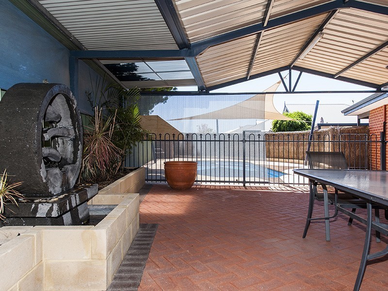 22 Winton Crescent, High Wycombe WA 6057