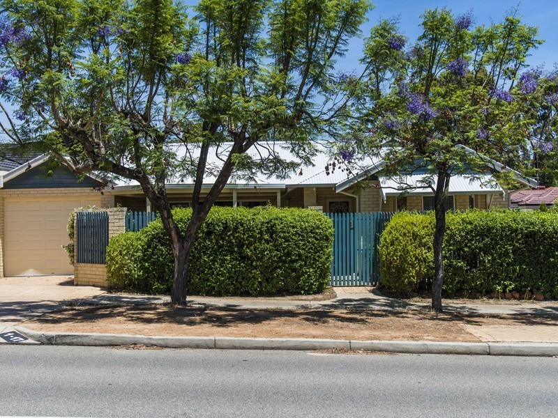 1/17 Heath Road, Kalamunda WA 6076