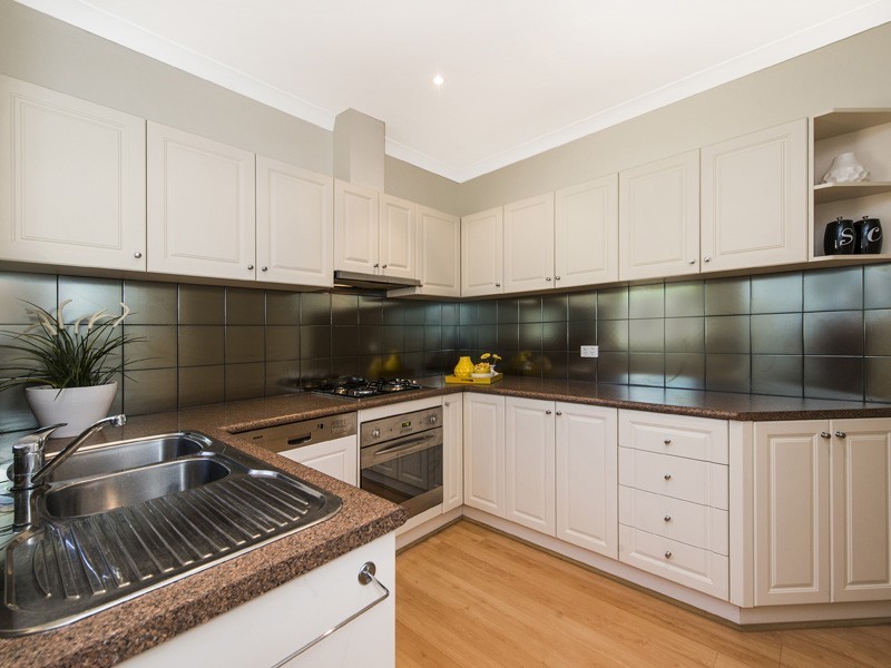 1/17 Heath Road, Kalamunda WA 6076