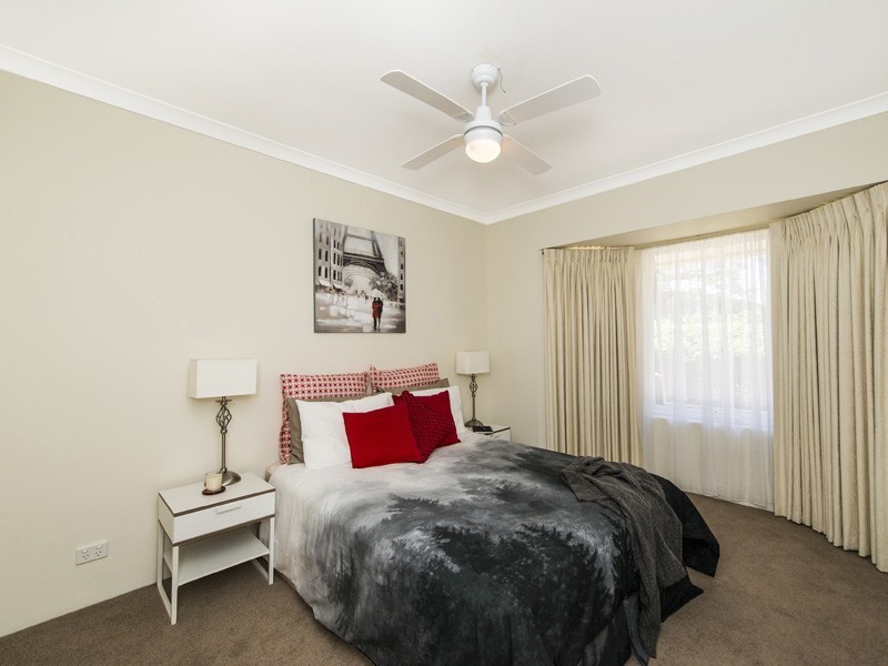 1/17 Heath Road, Kalamunda WA 6076