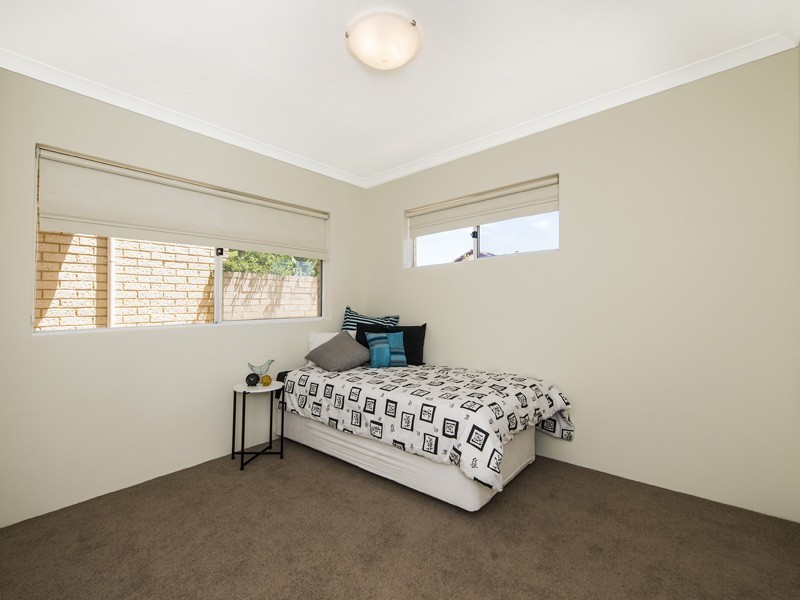 1/17 Heath Road, Kalamunda WA 6076