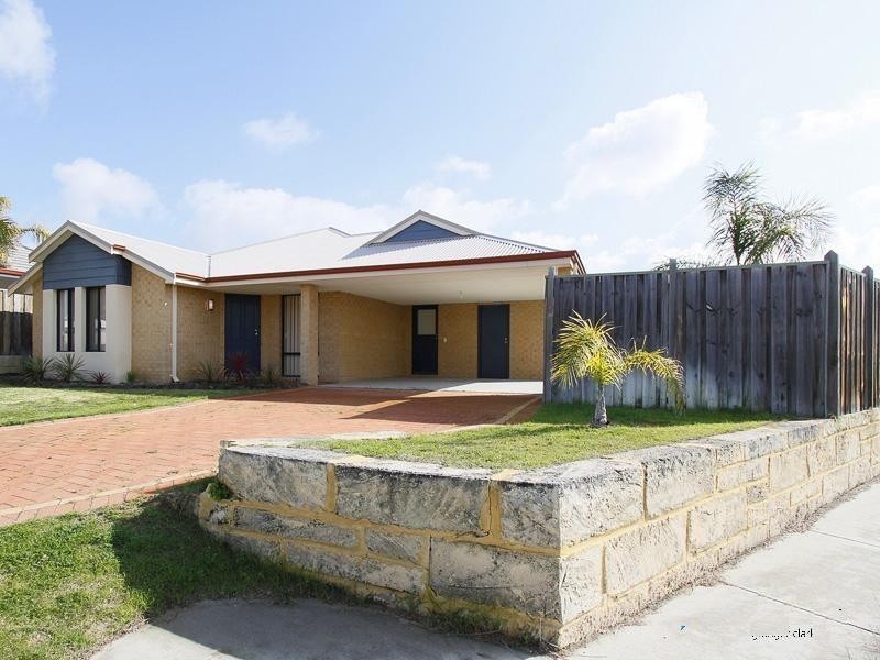 7 Clover Way, Ellenbrook WA 6069
