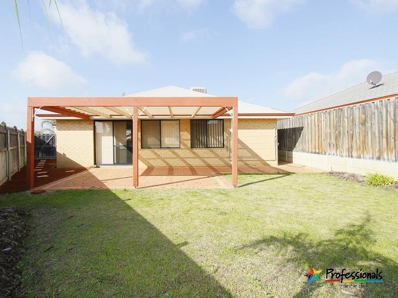 7 Clover Way, Ellenbrook WA 6069