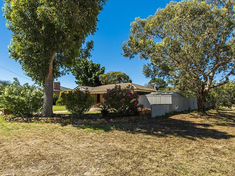 36 Macao Road, High Wycombe WA 6057