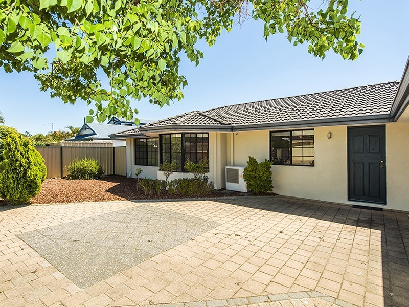 2 Babbler Court, Maida Vale WA 6057
