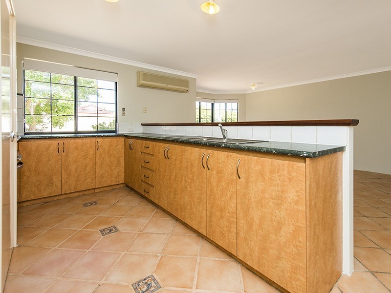 2 Babbler Court, Maida Vale WA 6057