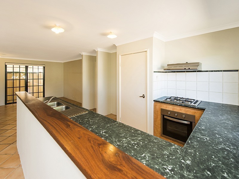 2 Babbler Court, Maida Vale WA 6057