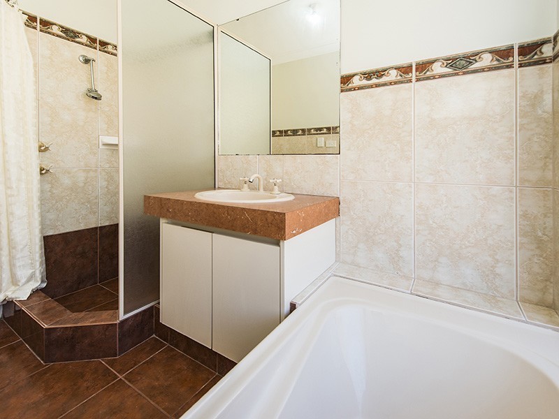 2 Babbler Court, Maida Vale WA 6057