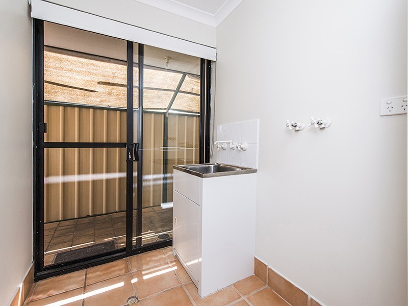 2 Babbler Court, Maida Vale WA 6057