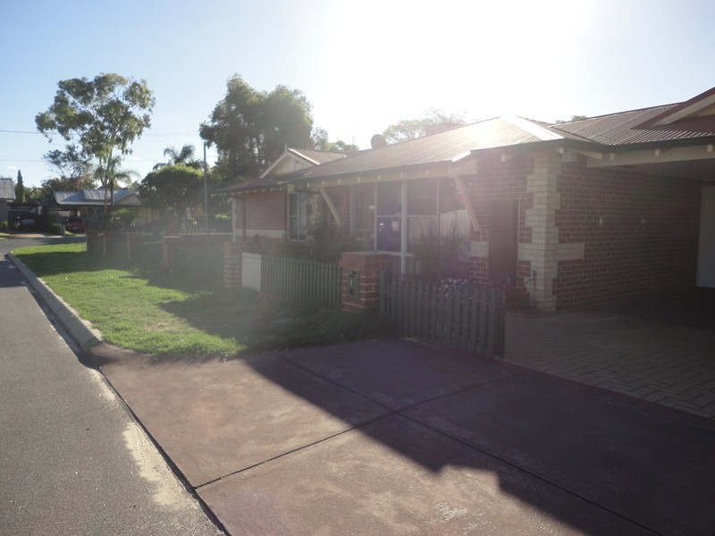 PRICE REDUCTION !!!/1 Crown Street, Rivervale WA 6103