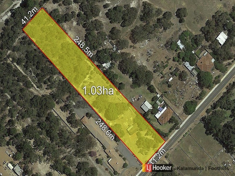 33 Lewis Road, Wattle Grove WA 6107