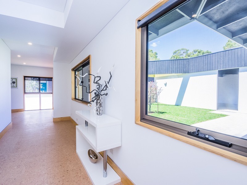 16B White Road, Kalamunda WA 6076